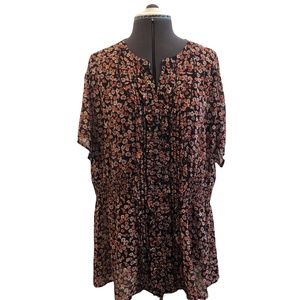 Torrid floral smocked waist blouse, size 3, button front, ruffle details, cute!